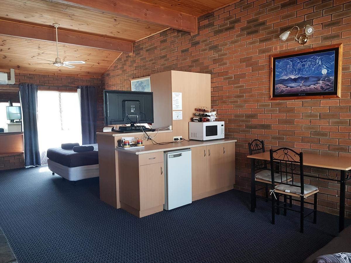 Walkabout Motel Rutherglen Extérieur photo